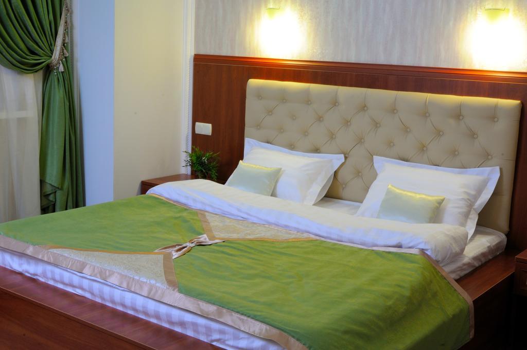 Aureliu Hotel Krasnodar Eksteriør billede